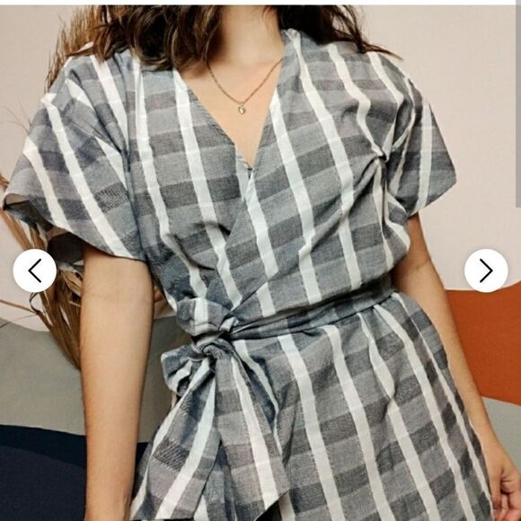 Romeo & Juliet Couture Blue Plaid Wrap Dre size M - Picture 2 of 5